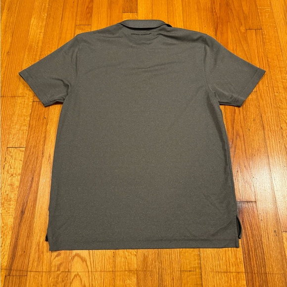 Under Armour Shirt Mens Medium Gray Loose Fit Heat Gear Short Sleeve - Picture 5 of 7